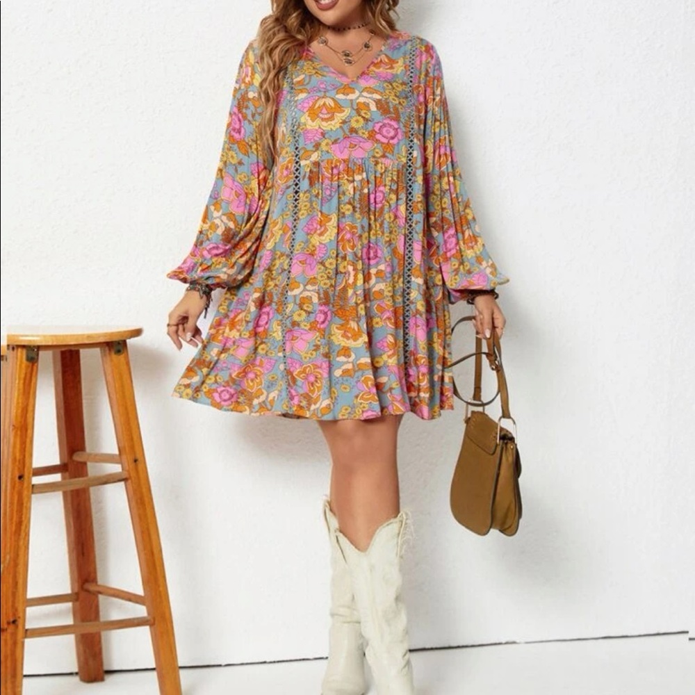 Boho Plus Size Floral Print Lace Trim Long Sleeve Dress - Picture 3 of 10
